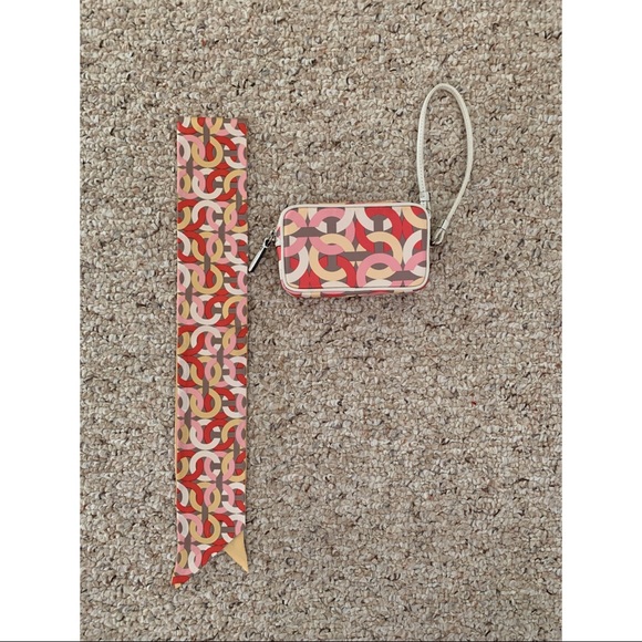 COACH Wristlet/Scarf Bundle - Picture 2 of 8